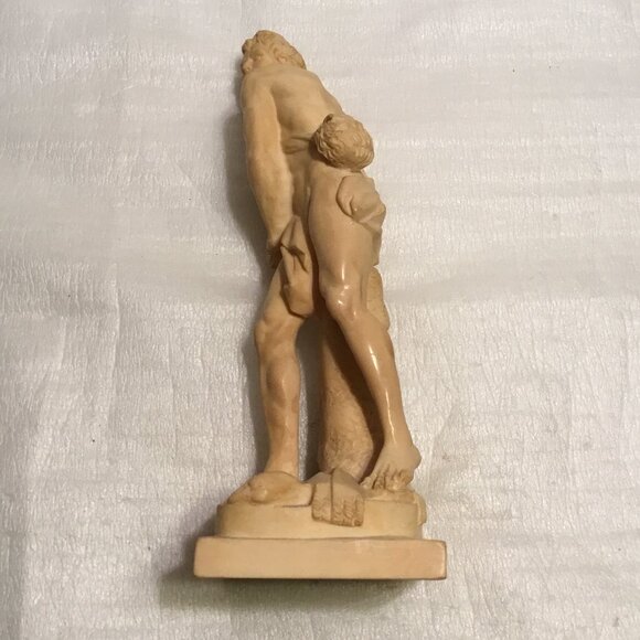 Vintage David by Bernini statue created by renowned Italian artist A. Santini - Picture 9 of 15